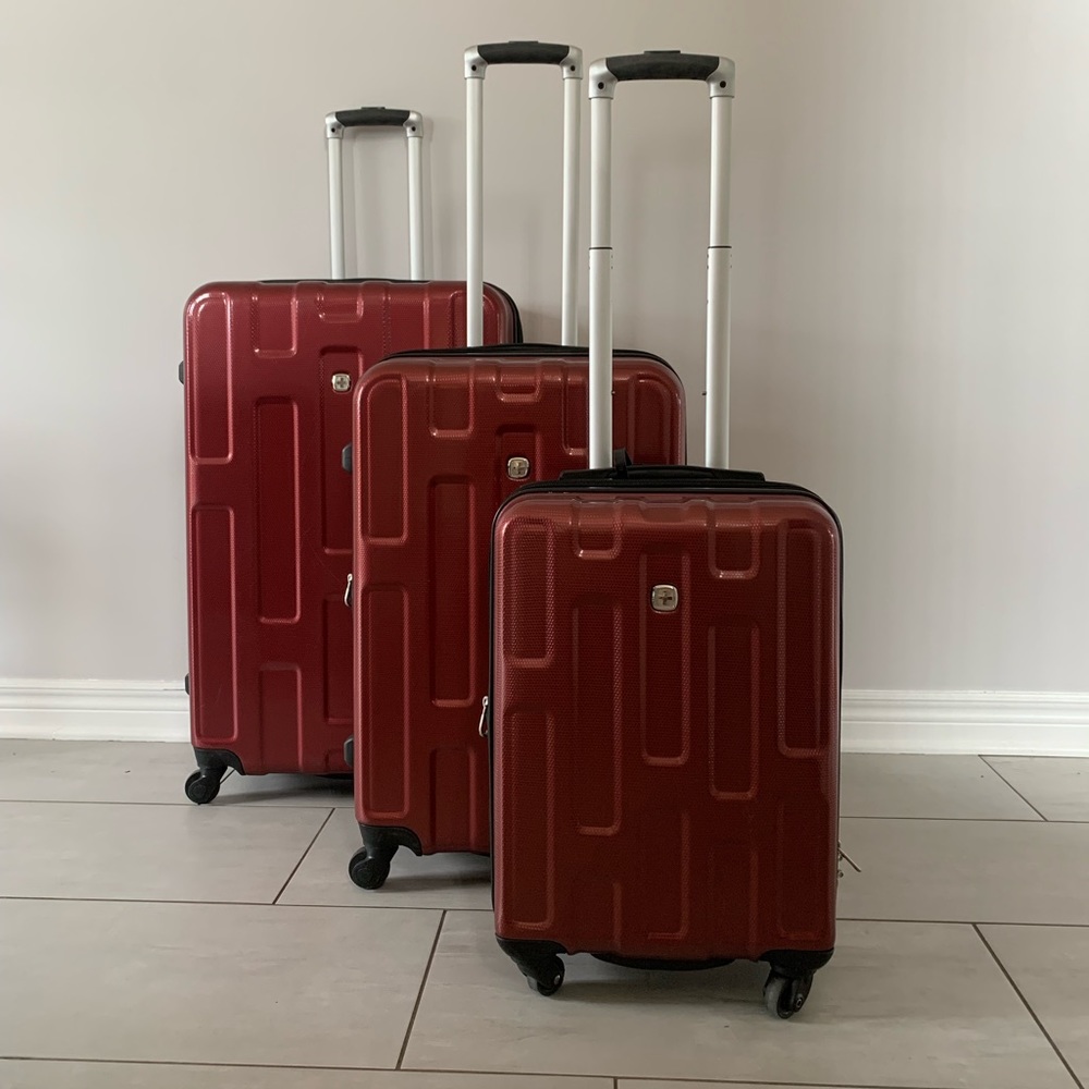 Swiss Gear Three Piece Luggage Set